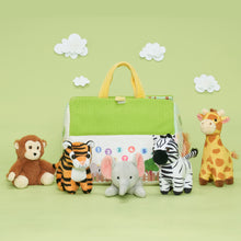 Afbeelding in Gallery-weergave laden, Personalized Portable Fun Plush Zoo House Set