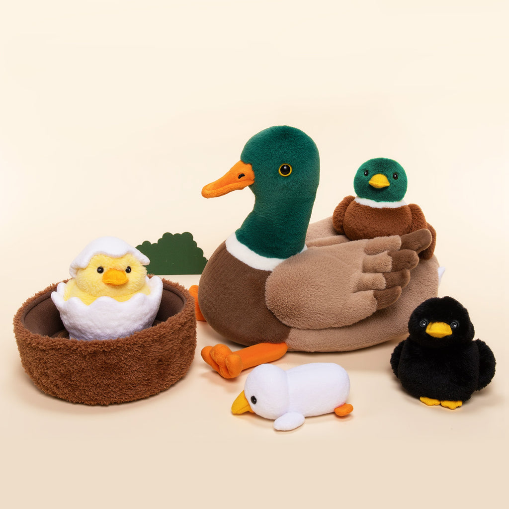 Duck Family, Duck Nest Plush Toy With 4 Little Ducklings Inside