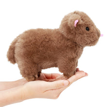 Cargar imagen en el visor de la galería, Mini Highland Cow Baby