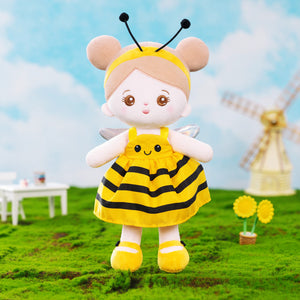 Muñeca de niña de peluche de abeja amarilla personalizada